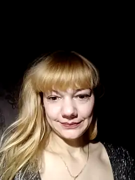 Snapshot of AliceSwan1122 chatting on September 27, 11:32 pm AliceSwan1122 online show from September 27, 11:32 pm