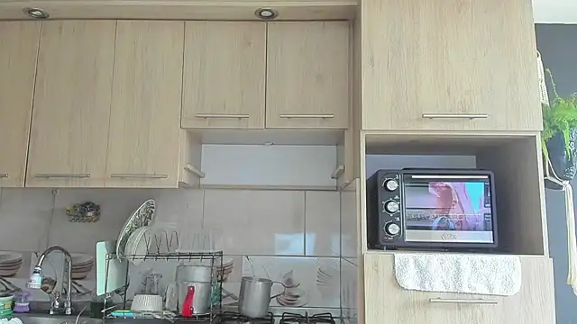 Arnolwilliams online show from October 17, 8:55 pm