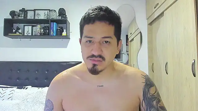 Arnolwilliams online show from October 28, 12:25 am