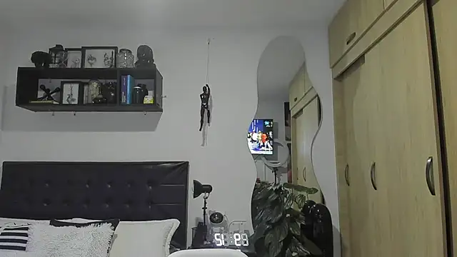 Arnolwilliams online show from November 1, 2:13 am