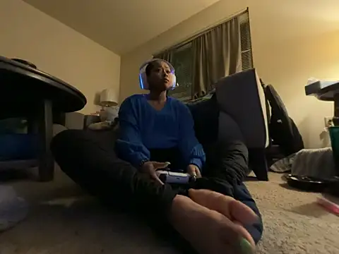 Snapshot of GoddessFatPuss chatting on September 18, 3:30 am GoddessFatPuss online show from September 18, 3:30 am