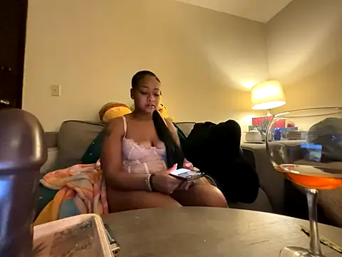 Snapshot of GoddessFatPuss chatting on November 17, 6:08 am GoddessFatPuss online show from November 17, 6:08 am