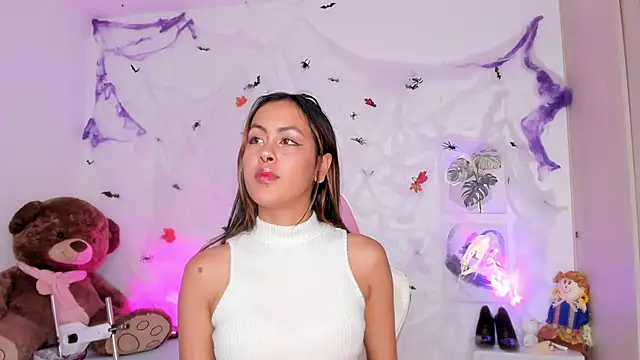 Susy spark online show from November 6, 10:43 pm