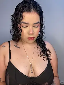 krisstenSantos online show from November 13, 12:15 pm