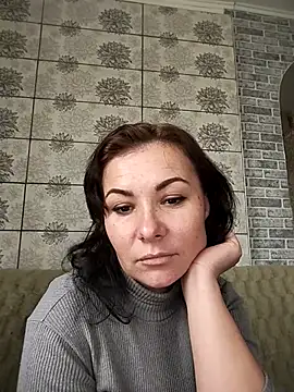 Mia24Blove online show from October 14, 9:43 am