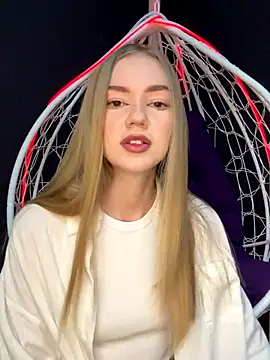 MilaMoone online show from October 5, 10:02 am