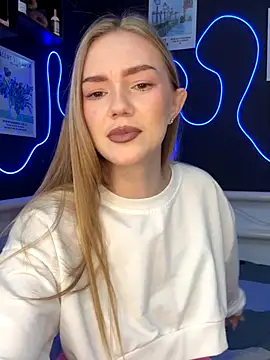 MilaMoone online show from October 20, 11:10 am