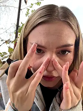 MilaMoone online show from November 5, 9:53 am