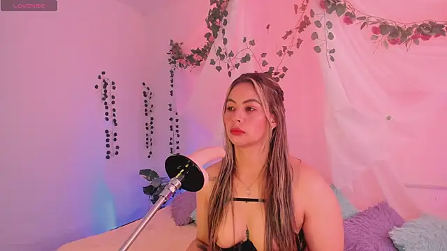 chubbyZoe online show from November 22, 3:00 pm