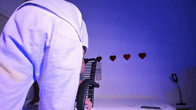 Snapshot of j_martony chatting on September 18, 1:02 pm j martony online show from September 18, 1:02 pm