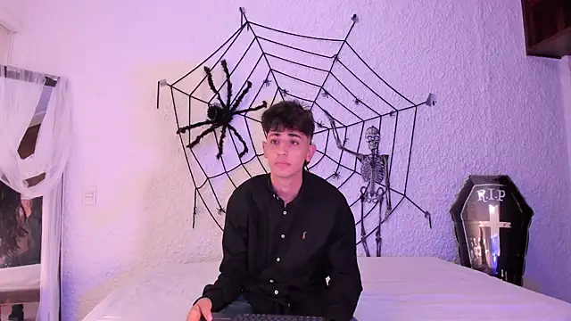 Snapshot of j_martony chatting on October 11, 12:15 pm j martony online show from October 11, 12:15 pm