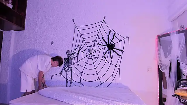 Snapshot of j_martony chatting on October 22, 12:05 pm j martony online show from October 22, 12:05 pm