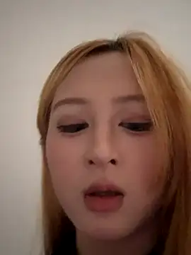 Snapshot of yuki_june chatting on September 18, 7:10 am yuki june online show from September 18, 7:10 am