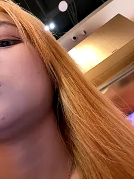 Snapshot of yuki_june chatting on October 17, 9:45 am yuki june online show from October 17, 9:45 am