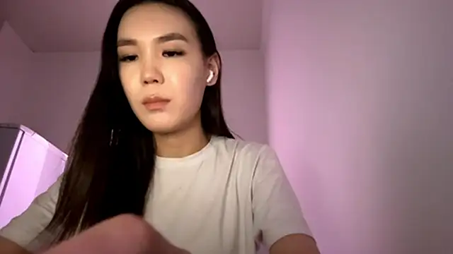 Snapshot of marry_dreams chatting on December 17, 2:12 pm marry dreams online show from December 17, 2:12 pm