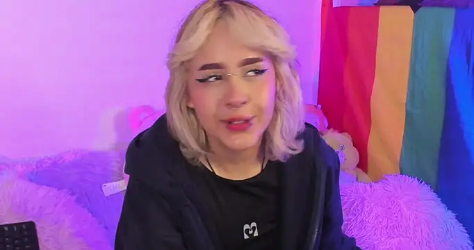 NekoWaifu online show from October 14, 1:12 pm