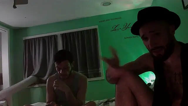 Snapshot of versatilevortex chatting on October 4, 3:26 am versatilevortex online show from October 4, 3:26 am