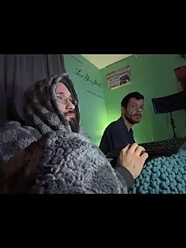 Snapshot of versatilevortex chatting on November 21, 4:00 am versatilevortex online show from November 21, 4:00 am