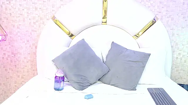 paulina cano online show from September 17, 7:37 pm