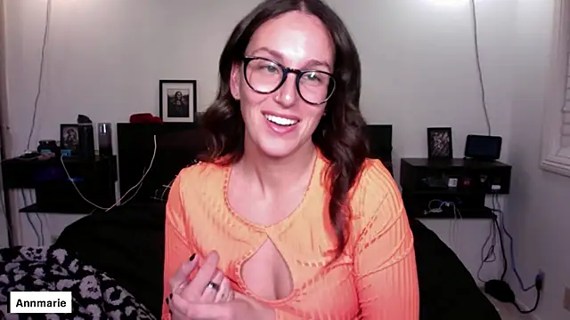 annmarieferrara online show from October 31, 4:08 pm