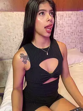 Snapshot of Ambersfoxx chatting on November 4, 2:16 pm Ambersfoxx online show from November 4, 2:16 pm