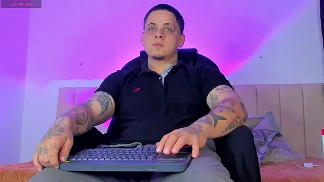 denis munera online show from September 19, 10:49 am