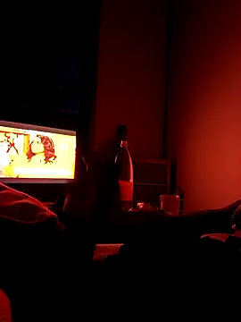 Snapshot of Mikaaa97 chatting on October 17, 1:31 am Mikaaa97 online show from October 17, 1:31 am