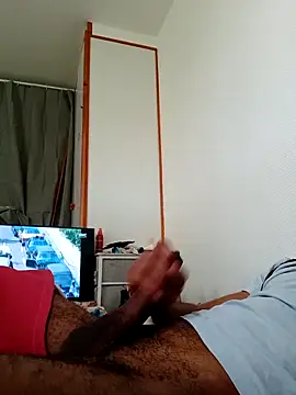 Snapshot of Mikaaa97 chatting on October 25, 8:00 am Mikaaa97 online show from October 25, 8:00 am