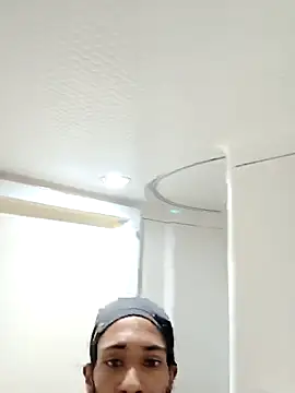 Snapshot of Mikaaa97 chatting on December 18, 8:04 pm Mikaaa97 online show from December 18, 8:04 pm