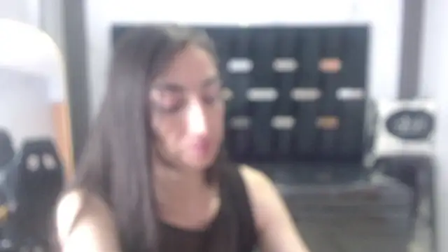 Maily a  online show from October 9, 3:04 am