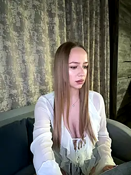 MissOyee online show from November 15, 6:26 pm