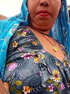 Snapshot of Hott_locky chatting on October 1, 8:42 am Hott locky online show from October 1, 8:42 am