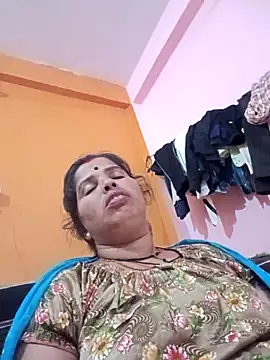 Snapshot of Hott_locky chatting on October 8, 3:42 pm Hott locky online show from October 8, 3:42 pm