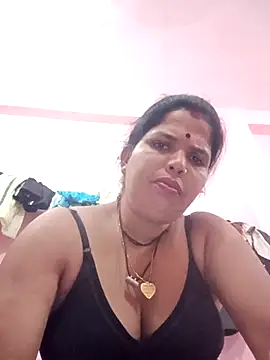 Snapshot of Hott_locky chatting on October 15, 4:07 pm Hott locky online show from October 15, 4:07 pm