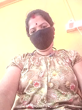 Snapshot of Hott_locky chatting on November 2, 9:33 am Hott locky online show from November 2, 9:33 am