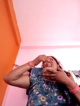 Snapshot of Hott_locky chatting on November 6, 10:16 am Hott locky online show from November 6, 10:16 am