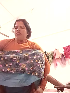 Snapshot of Hott_locky chatting on November 7, 12:32 am Hott locky online show from November 7, 12:32 am