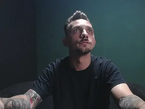 guesswhatbitch online show from September 23, 11:41 pm