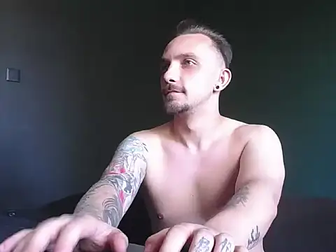 guesswhatbitch online show from September 24, 11:46 am