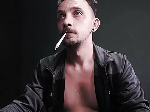 guesswhatbitch online show from October 1, 1:50 pm