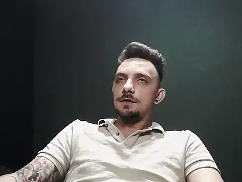 guesswhatbitch online show from October 5, 7:34 pm