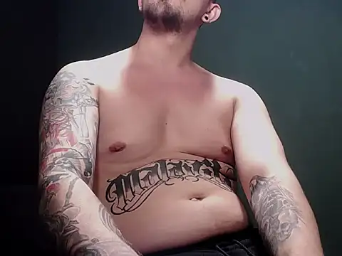 guesswhatbitch online show from October 28, 4:31 pm