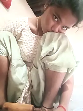 Hot Shredha online show from September 28, 2:39 am