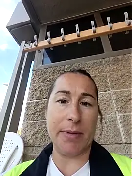 Snapshot of bichota85 chatting on October 6, 9:51 am bichota85 online show from October 6, 9:51 am