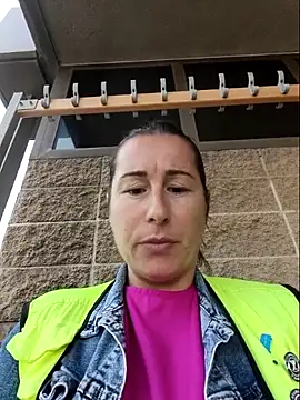 Snapshot of bichota85 chatting on October 24, 10:33 am bichota85 online show from October 24, 10:33 am