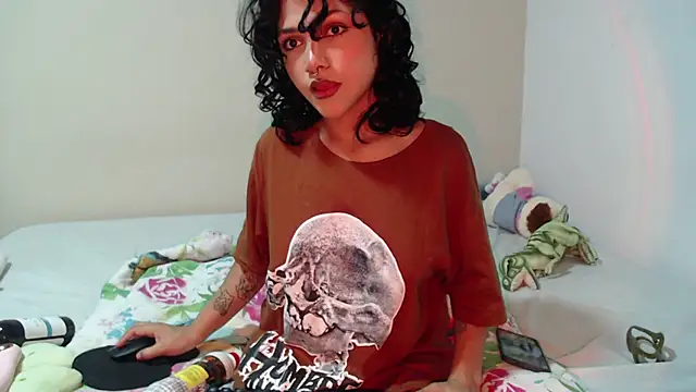 Snapshot of Cataleya_naz chatting on November 12, 12:33 am Cataleya naz online show from November 12, 12:33 am