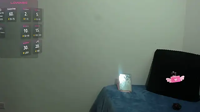 Snapshot of brittanyy20 chatting on October 1, 10:21 am brittanyy20 online show from October 1, 10:21 am