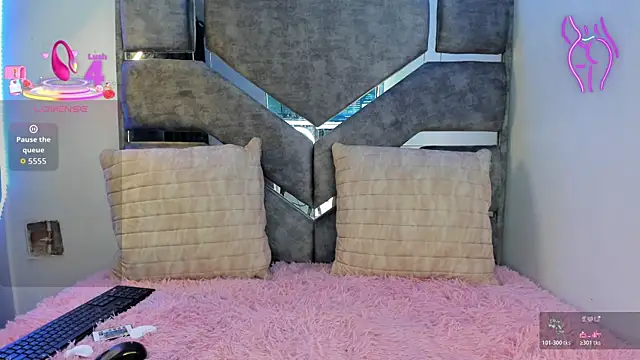 Flufi 740 online show from November 3, 2:07 pm