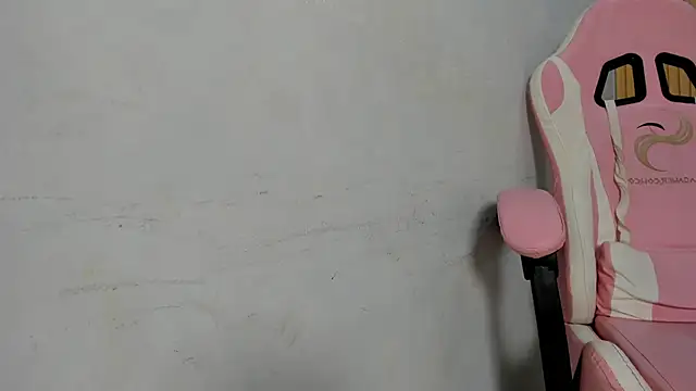 Dakota x18 online show from October 15, 8:09 pm