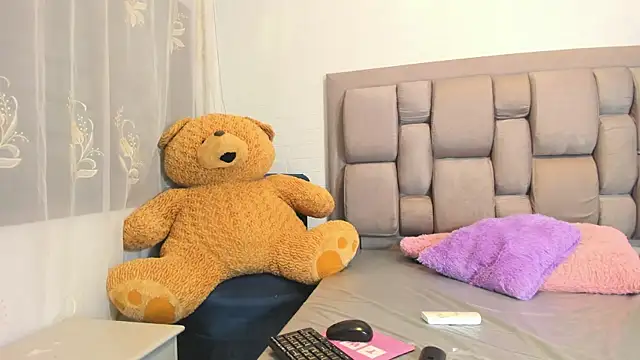 Beauty Luci online show from October 18, 9:54 am